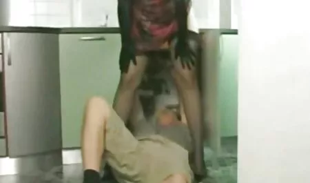 آماتور ولما سکس تصویری باردار MILF Pokesina Fucks پسر جوان